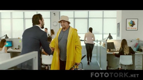 Ailecek-Saskiniz---Fragman.mp4_000035783.jpg