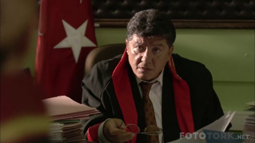 Bayrampasa-Ben-Fazla-Kalmayacagim-2007-1080p-WEB-DL-x264-AC3-TORK.mkv_snapshot_00.19.41.jpg