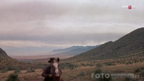 TRT.Gunduz.Sinemasi.Silahsorun.Sonu.1958.HDTvRip.720p.AC3.by.TheWelleTy.TORK.mkv_004788021.png