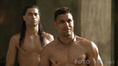 Spartacus-Blood-and-Sand---Spartakus-Kan-ve-Kum-E03.mkv_snapshot_11.53.jpg