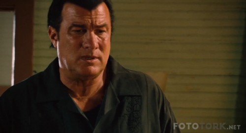 Ustura---Machete-2010-1080p-BluRay-x264-DUAL-TR-ENG-TORK.mkv_snapshot_00.04.53.jpg