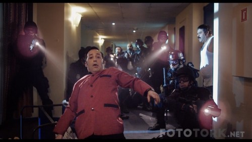 Sen-Kimsin-2012-720p-NF-WEB-DL-DD5.1-x264-SiGMA-TORK.mkv_snapshot_00.03.58.jpg