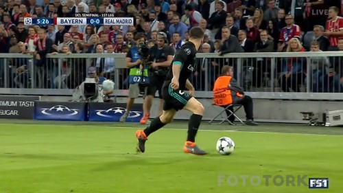 Champions-League-2017-2018-Yari-Final-Bayern-Munchen-vs-Real-Madrid-720p-WEB-DL-x264-AC3-TORK.mkv_snapshot_00.04.27.jpg