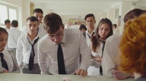 Enes-Batur-Hayal-mi-Gercek-mi-2018-WeBRip-x264-AC3-TORK.mkv_snapshot_00.09.57.jpg