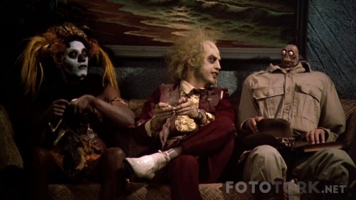 Beetlejuice-1988.avi_snapshot_01.28.05.jpg