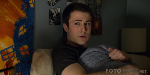 13-Reasons-Why---Olmek-Icin-13-Sebep-S02E02-Iki-Kizin-Opusmesi.mkv_snapshot_01.51.jpg