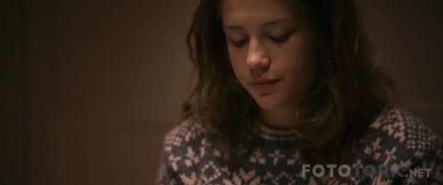 Blue-Is-the-Warmest-Color-Mavi-En-Sicak-Renktir-2013-720p-BluRay-TR-ALTYAZI-TORK_00_36_04_00_3.jpg