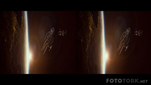 Yercekimi---Gravity-2013-3D-1080p-BluRay-Half-SBS-Dual-TR-EN-TORK.mkv_snapshot_00.24.43.jpg