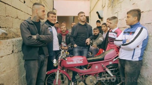 Benim-Varos-Hikayem-2017-SanSurSuz-720p-Web-DL_00_09_41_08_2.jpg