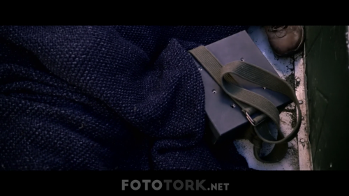 Bird.Box.2018.1080p.NF.WEB-DL.x264.DUAL.TR-ENG.TORK.mkv_002233333.png