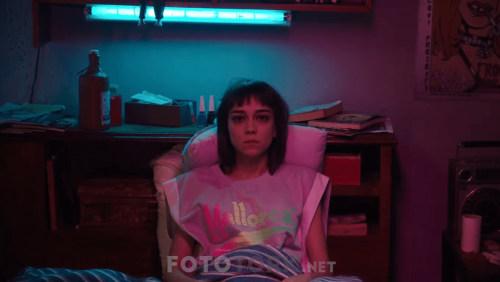 vlcsnap-2019-01-02-10h01m13s559-min.png