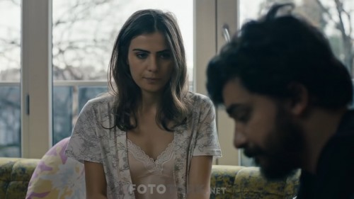 Uc-Harfliler---Beddua-2018-1080p-WEB-DL-x264-AC3-TORK.mkv_snapshot_00.04.24.958.jpg