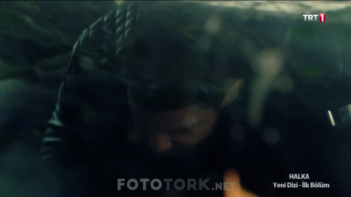 Halka.BL.01.HDTvRip.720p.AC3.by.TheWelleTy.TORK.mkv_008448920.png