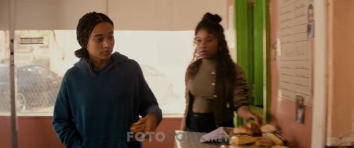 Sessiz.Kalma.The.Hate.U.Give.2018.720p.BluRay.x264.DUAL.TR-ENG.TORK.mkv_snapshot_00.40.23.357.jpg