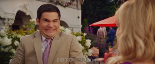 Isnt.It.Romantic.2019.1080p.WEBRip.x264.DUAL.TR-ENG.TORK.mkv_snapshot_00.52.25.892.jpg