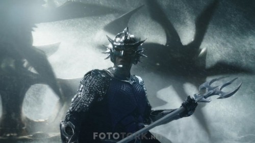 Aquaman.2018.1080p.BluRay.x264.AC3.DUAL.TR-ENG.TORK.mkv_snapshot_02.04.28.720.jpg