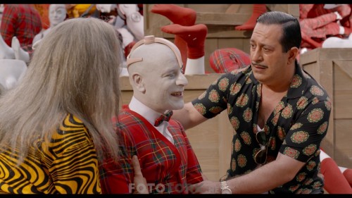 Arif.V.216.2018.1080p.NF.WEB-DL.DD5.1.x264.TORK.mkv_snapshot_01.42.15.337.jpg