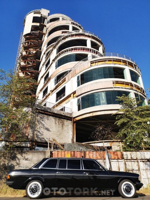 WHITE-ELEPHANT-CONDO-JACO-BEACH-COSTA-RICA-LIMO.jpg