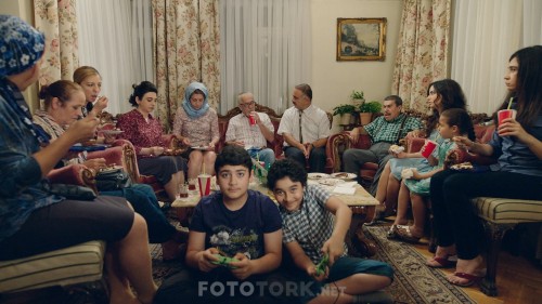 Kara-Bela-2015-1080p-NF-WEB-DL-x264-DD5.1-TORK.mkv_snapshot_00.06.23.448.jpg