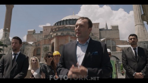The.Protector.2018.S02E01.720p.NF.WEB-DL.DDP5.1.x264-MZABI.mkv_snapshot_10.11.224.jpg