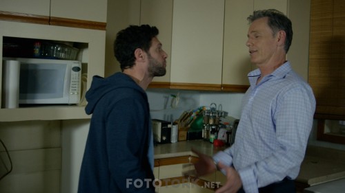 Babamin.Kulleri.Sorry.for.Your.Loss.2018.1080p.AMZN.WEB-DL.DuaL.TR-EN.TOR.mkv_snapshot_01.14.03.814.jpg