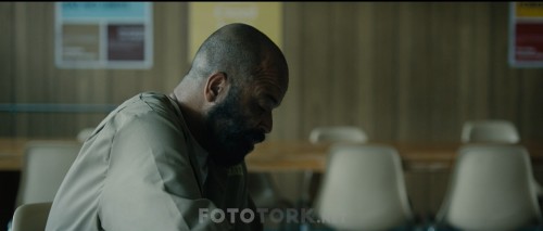 O.G.2019.1080p.AMZN.WEB-DL.x264.AC3.DuaL.TR-ENG.TORK.mkv_snapshot_01.05.17.914.jpg