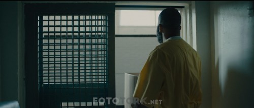O.G.2019.1080p.AMZN.WEB-DL.x264.AC3.DuaL.TR-ENG.TORK.mkv_snapshot_01.37.23.712.jpg