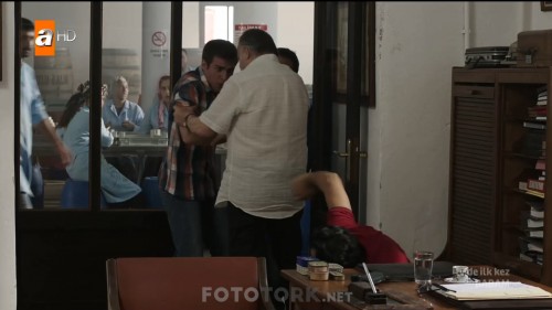 Babam.2017.HDTvRip.1080p.x264.AC3.by.cideli37.TORK.mkv_snapshot_01.32.53.jpg