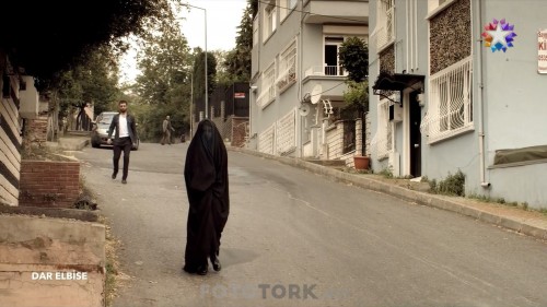 Dar.Elbise.2016.HDTvRip.1080p.AC3.by.TheWelleTy.TORK.mkv_snapshot_00.42.26.081.jpg