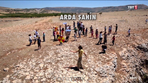 Mirac.2017.HDTvRip.1080p.x264.AC3.by.cideli37.TORK.mkv_snapshot_00.01.04.jpg