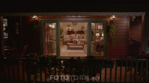 Oldur-Beni-Sevgilim-2019-720p-WEB-DL-x264-TORK_01_30_01_03_9.jpg