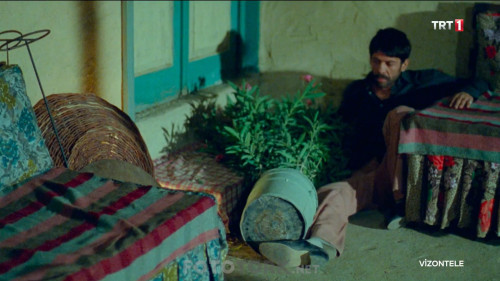Vizontele.2001.HDTvRip.1080p.x264.AC3.by.cideli37.TORK.mkv_snapshot_00.22.46.jpg