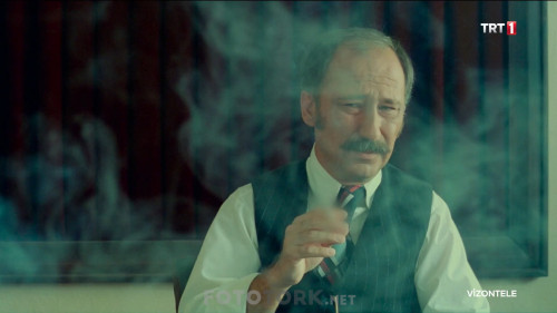 Vizontele.2001.HDTvRip.1080p.x264.AC3.by.cideli37.TORK.mkv_snapshot_00.44.09.jpg
