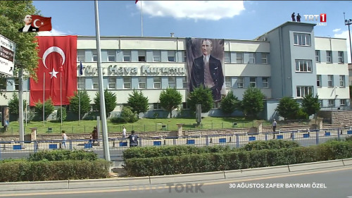 30.Agustos.Zafer.Bayrami.Ozel.HDTvRipAC3.by.cideli37.TORK.mkv_snapshot_00.11.01.jpg