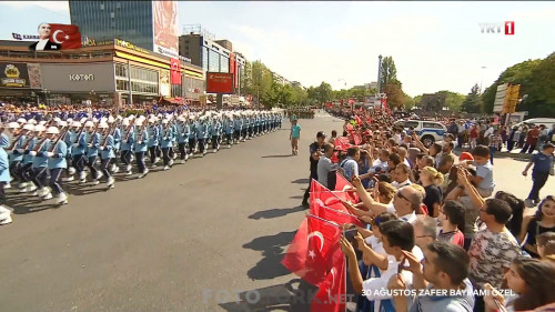 30.Agustos.Zafer.Bayrami.Ozel.HDTvRipAC3.by.cideli37.TORK.mkv_snapshot_00.34.28.jpg