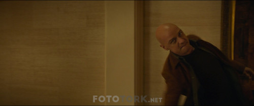 Dark.Phoenix.2019.1080p-BluRay.x264.AC3.DUAL.TR-ENG.TORK.mkv_snapshot_01.17.48.956.jpg