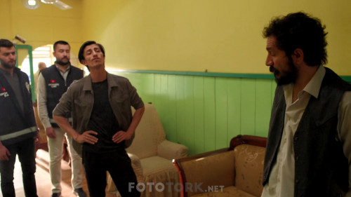 Behzat.C.Bir.Ankara.Polisiyesi.S04B08.1080p.WEBRip.AC3.TORK.mkv_snapshot_21.51.jpg