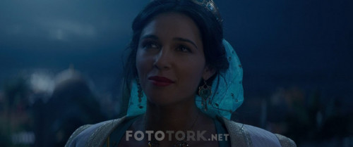 Aladdin.2019.720p.BluRay.x264.AC3.DUAL.TR-ENG.TORK.mkv_snapshot_01.19.31.188.jpg