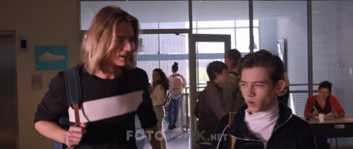 Tall.Girl.2019.HDRip.WEBRip.x264.AC3.TRDUB.TORK.mkv_snapshot_00.28.29.750.jpg