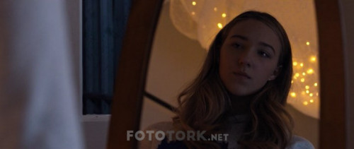 Tall.Girl.2019.HDRip.WEBRip.x264.AC3.TRDUB.TORK.mkv_snapshot_01.26.18.089.jpg