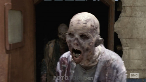 The-Walking-Dead-S10E01-1080p-WEB-DL-H264-TBS.mkv_snapshot_03.32.353.jpg