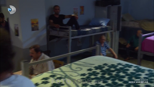 Arka.Sokaklar.BL.525.HDTvRip.720p.AC3.by.TheWelleTy.TORK.mkv_004029216.png
