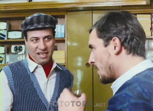 Kemal-Sunal-Yoksul-1988-DVDRip-XVid.avi_snapshot_00.45.04.200.jpg