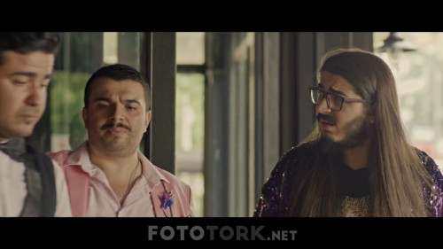 Sar-Basa-720p-WEB-DL-x264-TORK_01_00_16_07_6.jpg