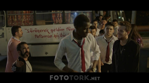 Sar-Basa-720p-WEB-DL-x264-TORK_01_10_19_00_7.jpg