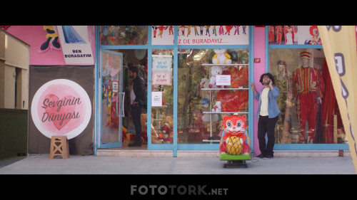 Bir-Yalnizlik-Sarkisi-2019-1080p-WEB-DL-SanSurSuz-TORK.mkv_snapshot_00.05.50.795.jpg