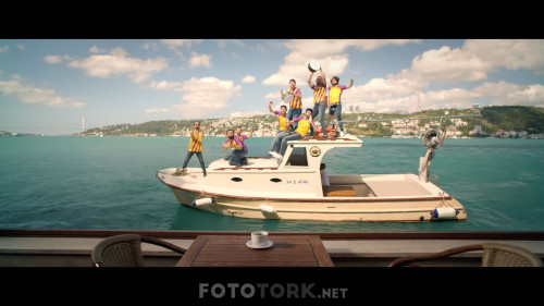 Bir-Yalnizlik-Sarkisi-2019-1080p-WEB-DL-SanSurSuz-TORK.mkv_snapshot_00.46.57.555.jpg