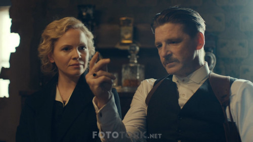 Peaky.Blinders.S04E02-1.mkv_snapshot_08.43.769.jpg
