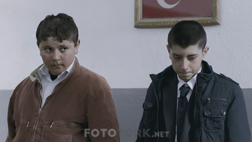 Kar.Korsanlari.2015.WEB-DL.720p.AC3.TORK.mkv_snapshot_00.03.56.jpg