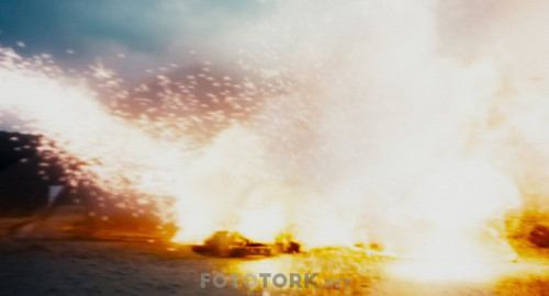 Hurkus-Goklerdeki-Kahraman-1080p-WEB-DL-x264-TORK_00_11_22_00_1.jpg